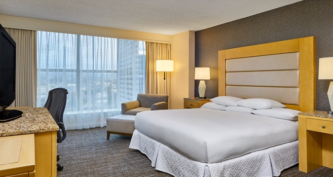 Moline Construction Management Inc Hilton Los Angeles North Glendale Executive Meeting Center King Bed