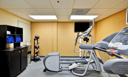 Moline Construction Management Inc Homewood Suites by Hilton Phoenix-Biltmore Workout Room